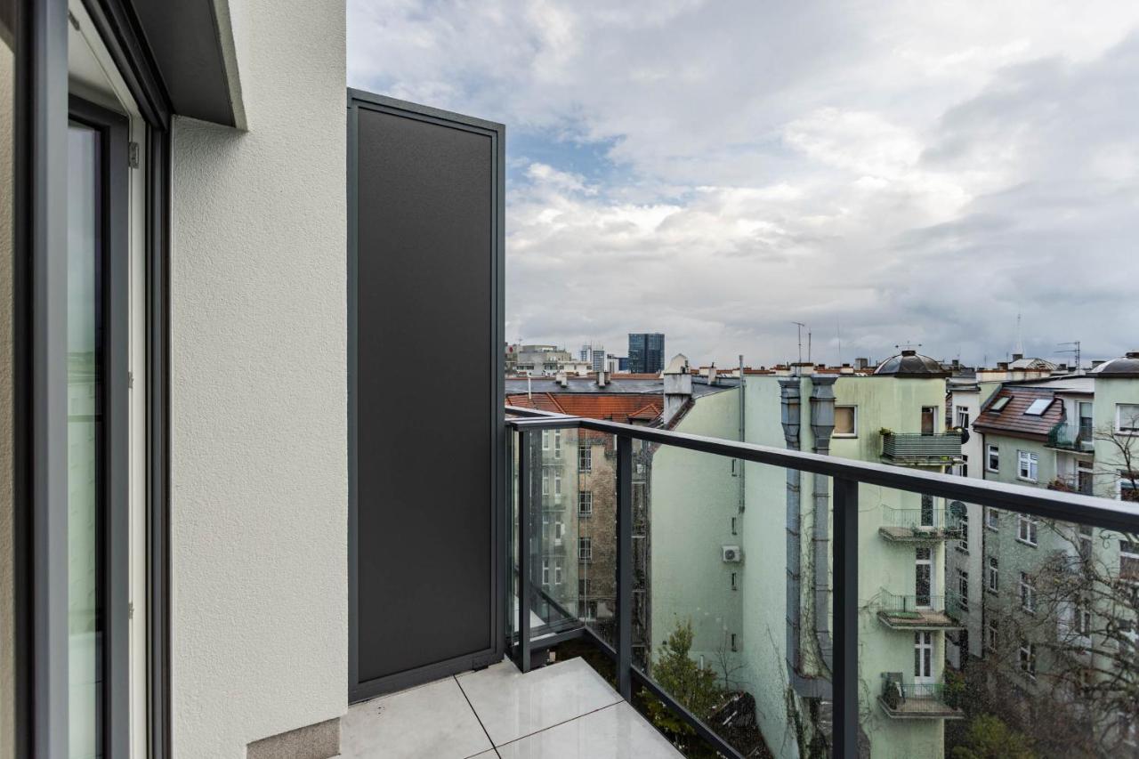 Klimatyzowany Apartament Very Berry Z Parkingiem W Poznaniu By Noclegi Renters Exteriér fotografie