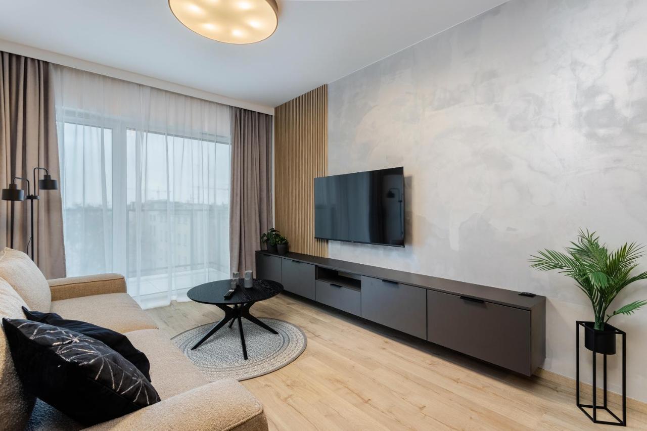 Klimatyzowany Apartament Very Berry Z Parkingiem W Poznaniu By Noclegi Renters Exteriér fotografie